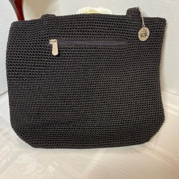 Unbelievable Price! Perfect All Season Bag! Easy to clean and travel with. - Picture 2 of 12